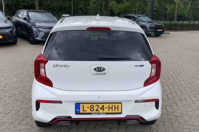 Kia Picanto (2021) thumbnail 4