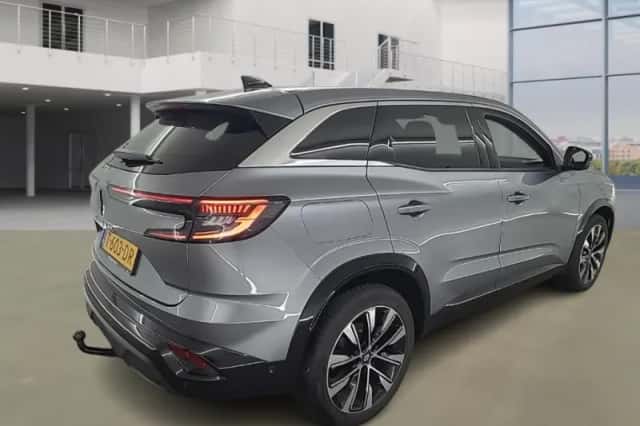 Renault Austral (2023) thumbnail 4
