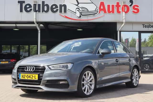 Audi A3 (2015) thumbnail 2