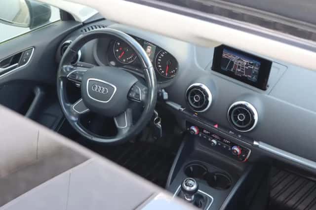 Audi A3 (2015) thumbnail 4