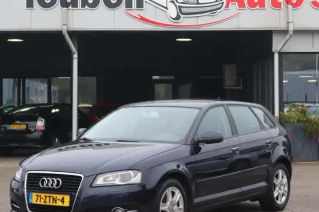 Audi A3 (2013) thumbnail 1