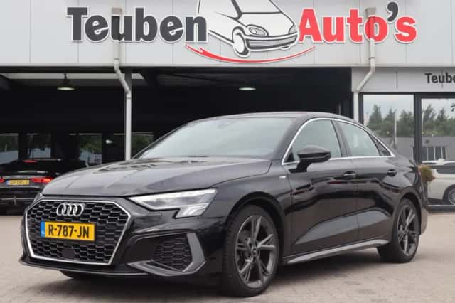 Audi A3 (2022) thumbnail 2