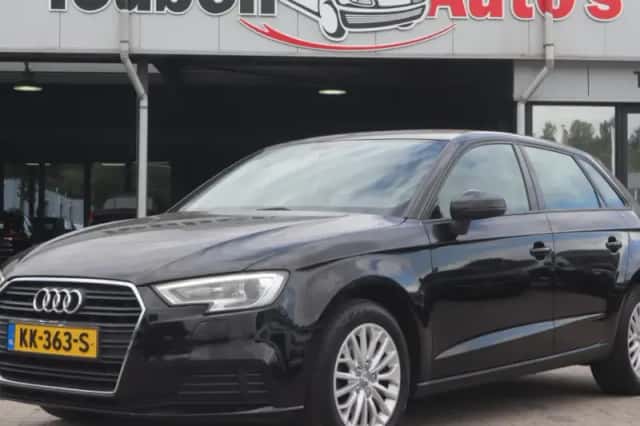 Audi A3 (2016) thumbnail 1
