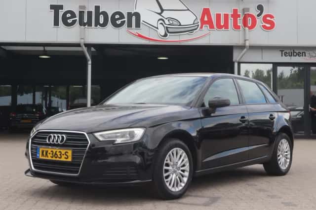 Audi A3 (2016) thumbnail 2