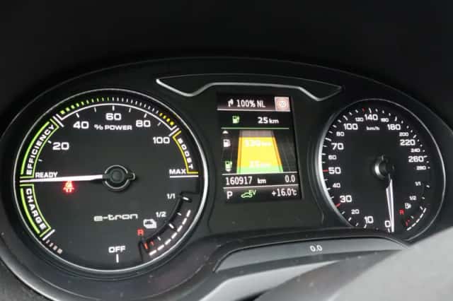 Audi A3 (2015) thumbnail 6
