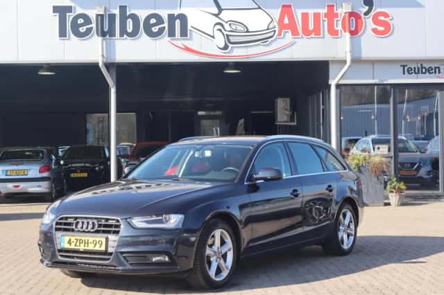 Audi A4 (2015) thumbnail 2
