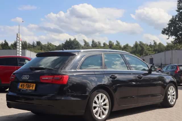Audi A6 (2012) thumbnail 3