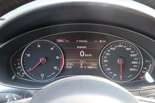 Audi A6 (2012) thumbnail 6