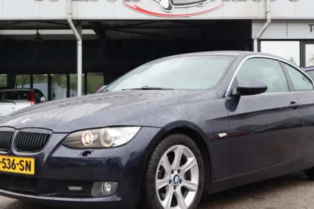 BMW 3-Serie (2009) thumbnail 1