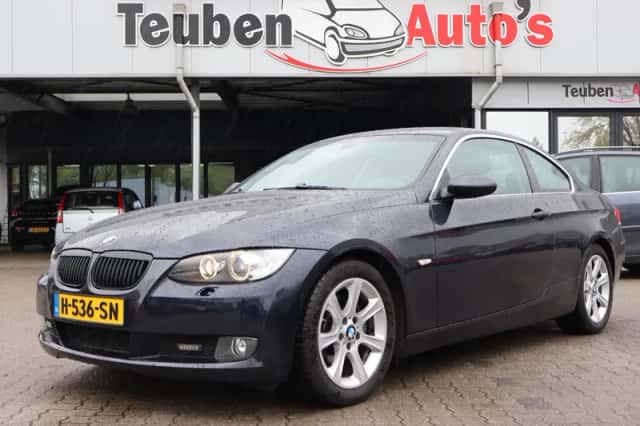 BMW 3-Serie (2009) thumbnail 2