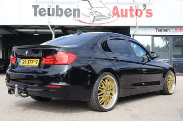 BMW 3-Serie (2012) thumbnail 2