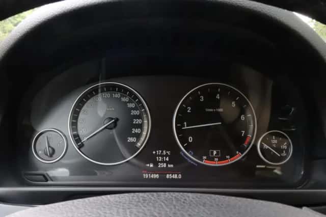 BMW 5-Serie (2012) thumbnail 5