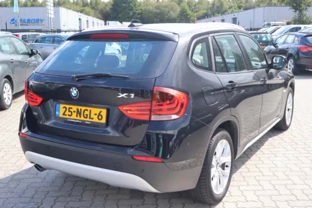 BMW X1 (2010) thumbnail 6