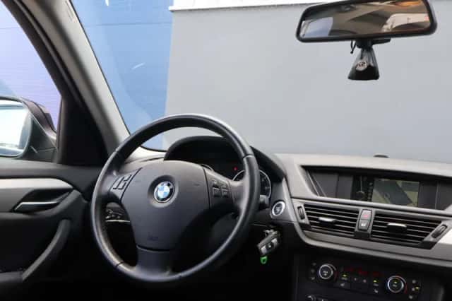 BMW X1 (2011) thumbnail 6