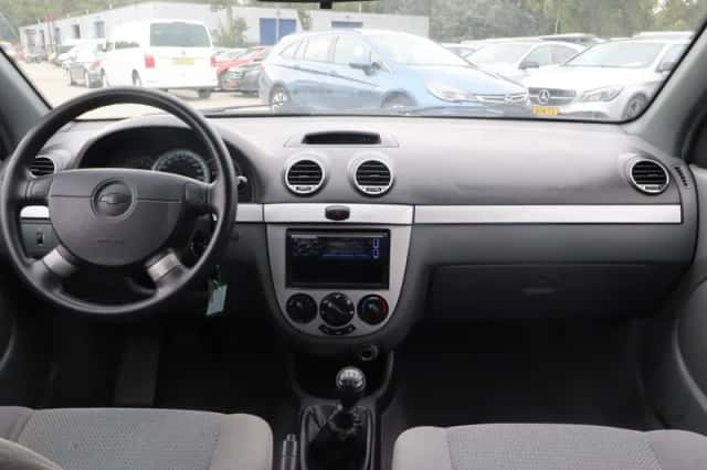 Chevrolet Lacetti (2008) thumbnail 3