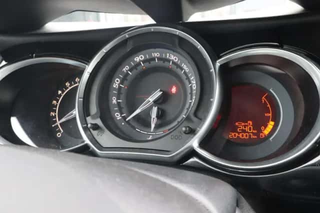 Citroën DS3 (2012) thumbnail 4