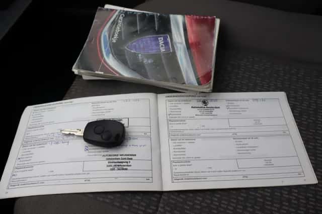 Dacia Logan (2008) thumbnail 4