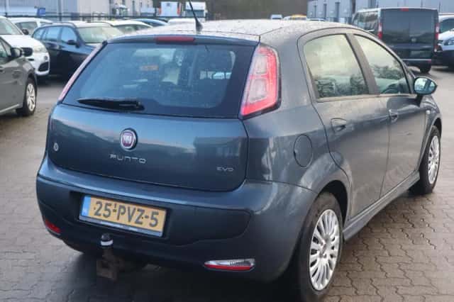Fiat Punto (2011) thumbnail 5