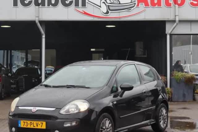 Fiat Punto (2011) thumbnail 1