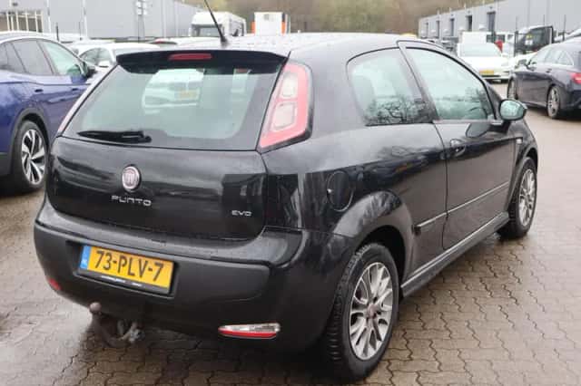Fiat Punto (2011) thumbnail 5