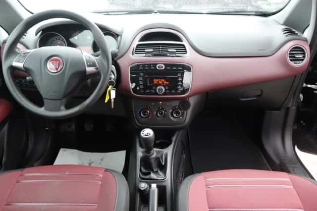 Fiat Punto (2011) thumbnail 6