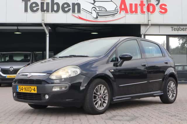 Fiat Punto (2010) thumbnail 1
