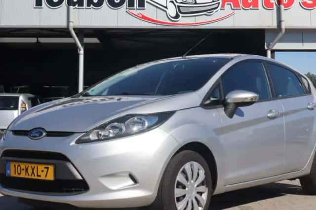 Ford Fiesta (2010) thumbnail 1
