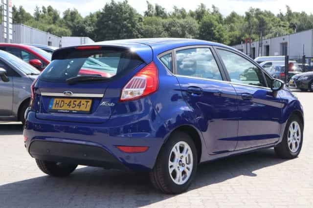 Ford Fiesta (2015) thumbnail 3