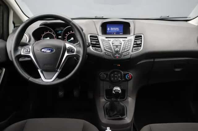 Ford Fiesta (2017) thumbnail 3