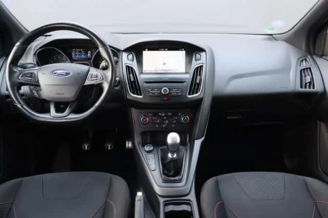 Ford Focus (2017) thumbnail 4