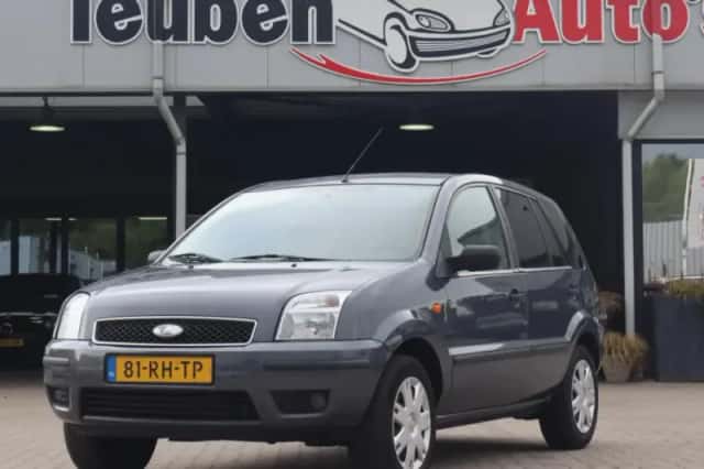 Ford Fusion (2005) thumbnail 1