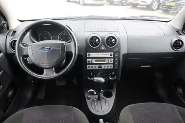 Ford Fusion (2005) thumbnail 5