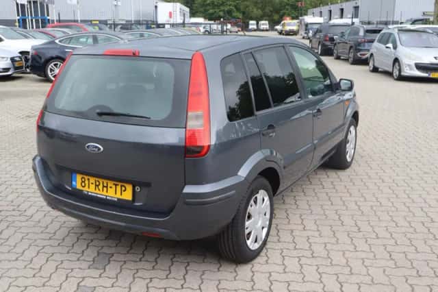 Ford Fusion (2005) thumbnail 6