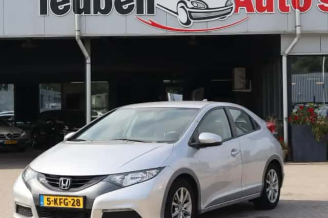 Honda Civic (2013) thumbnail 1