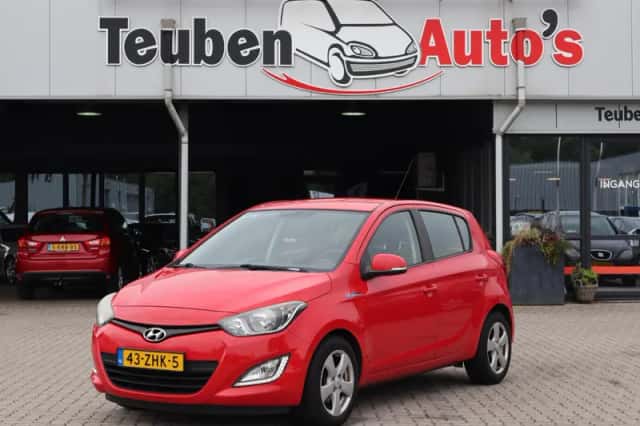 Hyundai i20 (2012) thumbnail 2