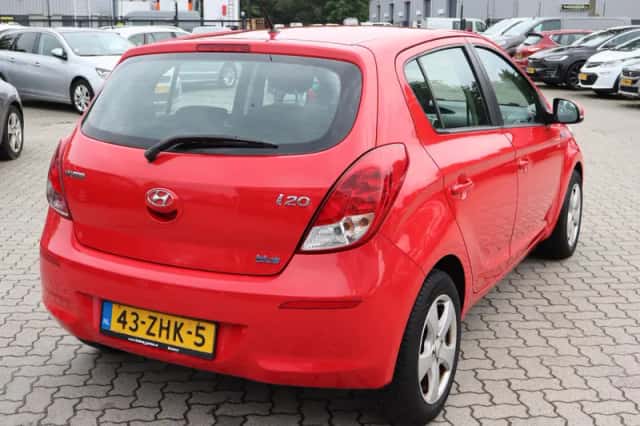 Hyundai i20 (2012) thumbnail 5