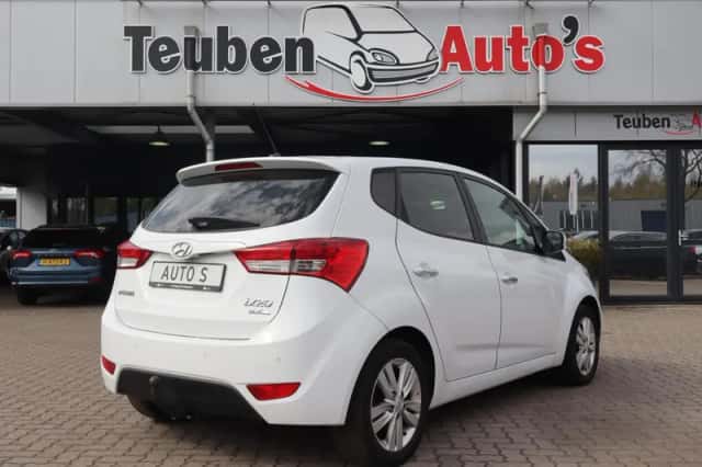 Hyundai ix20 (2011) thumbnail 3