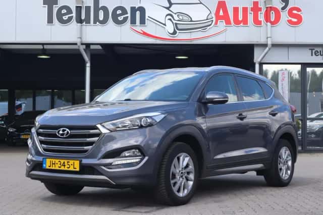 Hyundai Tucson (2016) thumbnail 2
