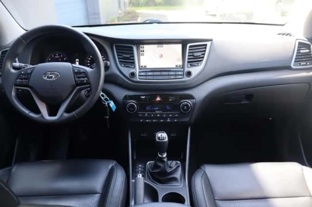 Hyundai Tucson (2016) thumbnail 4