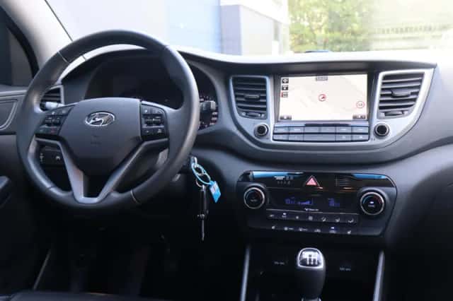 Hyundai Tucson (2016) thumbnail 5