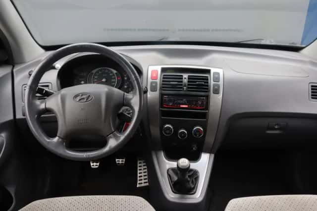 Hyundai Tucson (2005) thumbnail 5