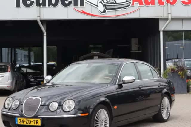 Jaguar S-Type (2008) thumbnail 1