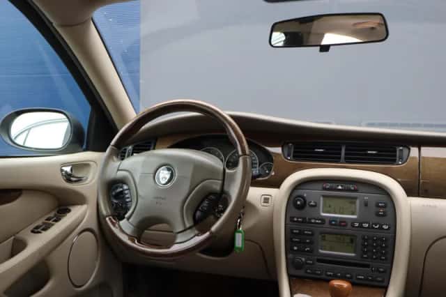 Jaguar X-Type (2003) thumbnail 6