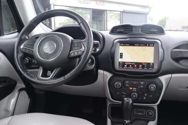 Jeep Renegade (2019) thumbnail 6