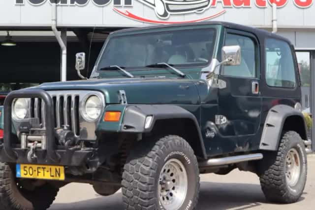 Jeep Wrangler (2000) thumbnail 1