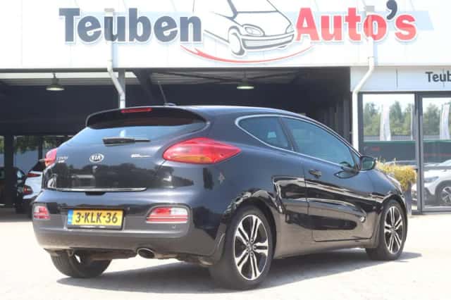 Kia Pro_cee'd (2013) thumbnail 3
