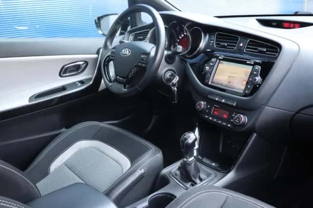Kia Pro_cee'd (2013) thumbnail 5