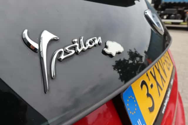 Lancia Ypsilon (2014) thumbnail 4