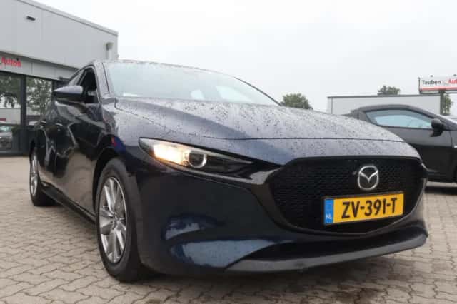 Mazda 3 (2019) thumbnail 3