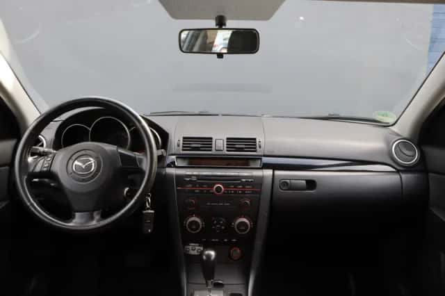 Mazda 3 (2005) thumbnail 3